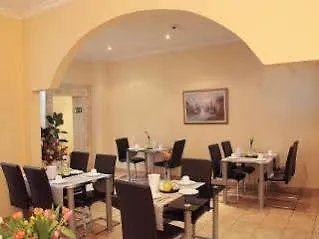 호텔 Ariana 2*